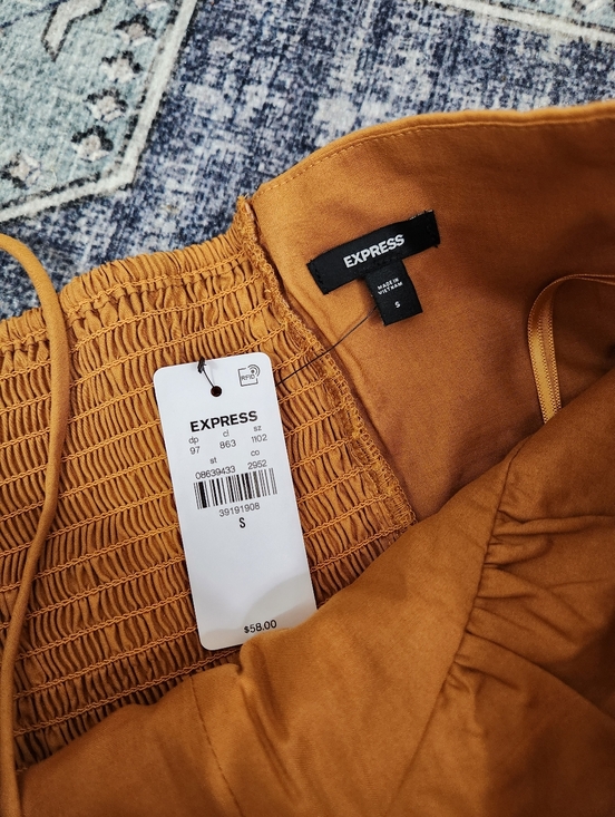 Express Halter Top Ruffle Top - Picture 6 of 7